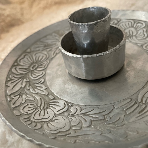 Vintage forced aluminum candle holder - Intaglio Design EMP Co. - Picture 4 of 7